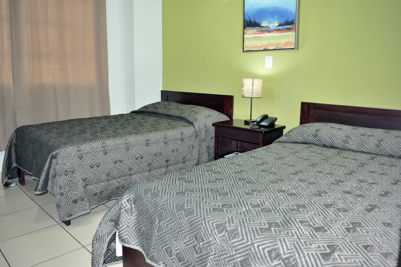 Hostal De Asturias 圣萨尔瓦多 外观 照片