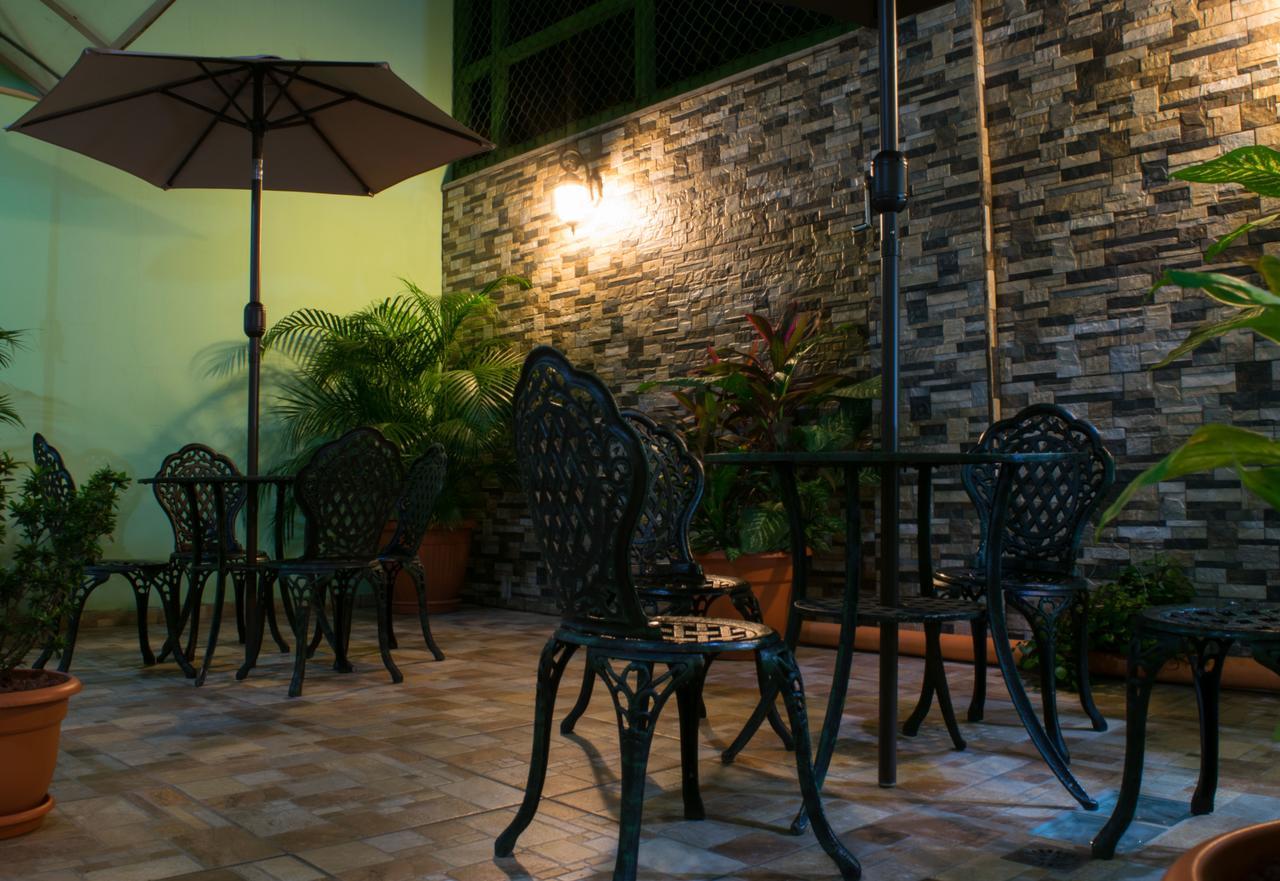 Hostal De Asturias 圣萨尔瓦多 外观 照片