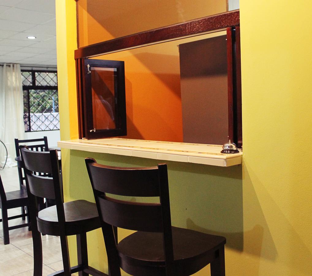 Hostal De Asturias 圣萨尔瓦多 外观 照片