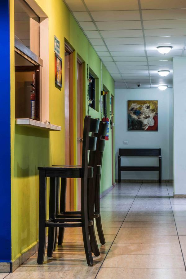 Hostal De Asturias 圣萨尔瓦多 外观 照片